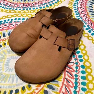 Light Brown Birkenstock Clogs